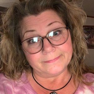 Meet your Posher, Mel